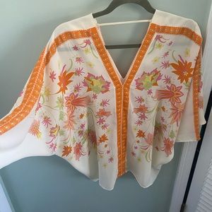 Adorable spring blouse Rose & Olive